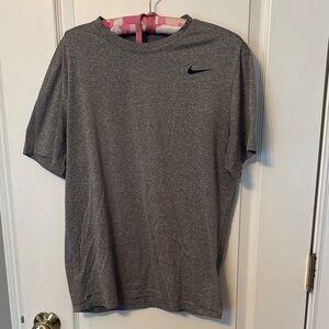 Nike Men's Charcoal Gray Short Sleeve Tee